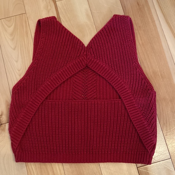 Red knitted, tight-fitted, Dynamite crop top. - Picture 5 of 5